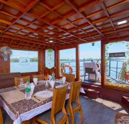 Day Cruise Houseboat Package