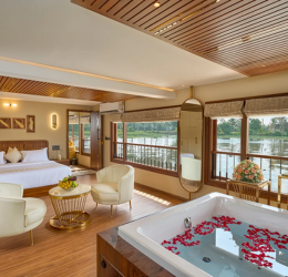 Honeymoon Special Private Houseboat